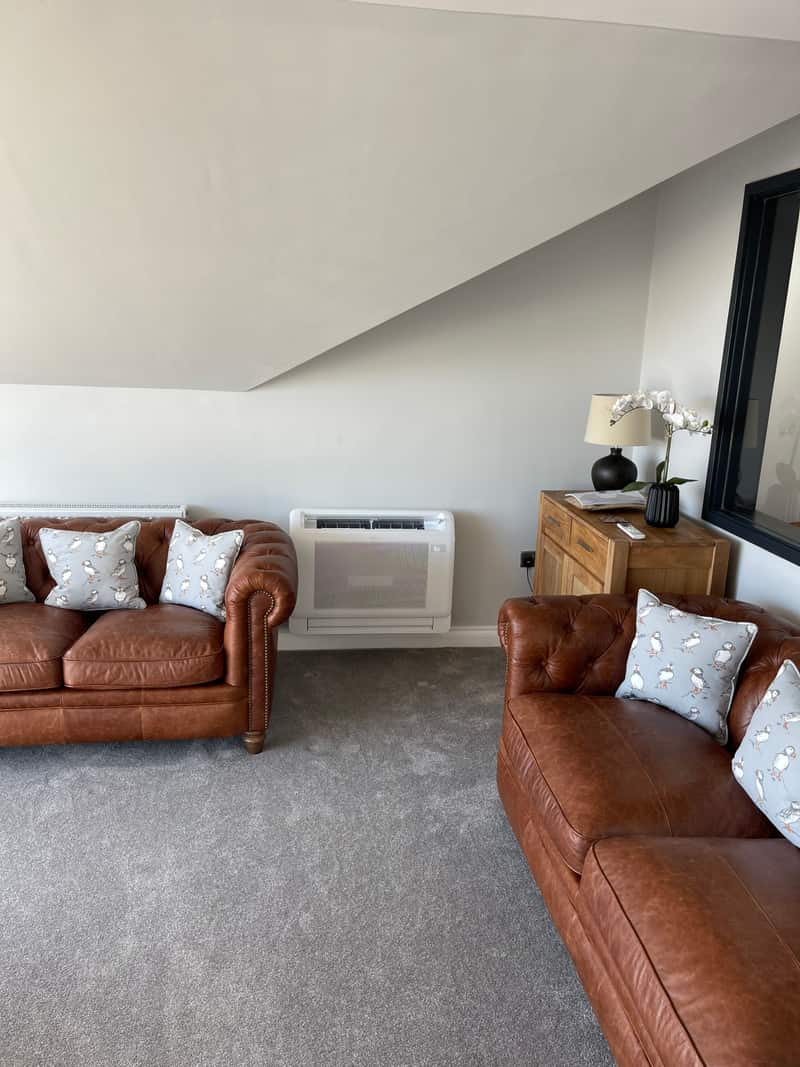 Floor-mounted air conditioning, Newcastle upon Tyne Floor-mounted air conditioning console in a lounge in Newcastle upon Tyne